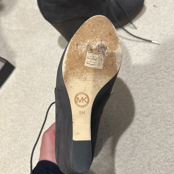 Micheal Kors wedged shoes - Picture 4 of 6